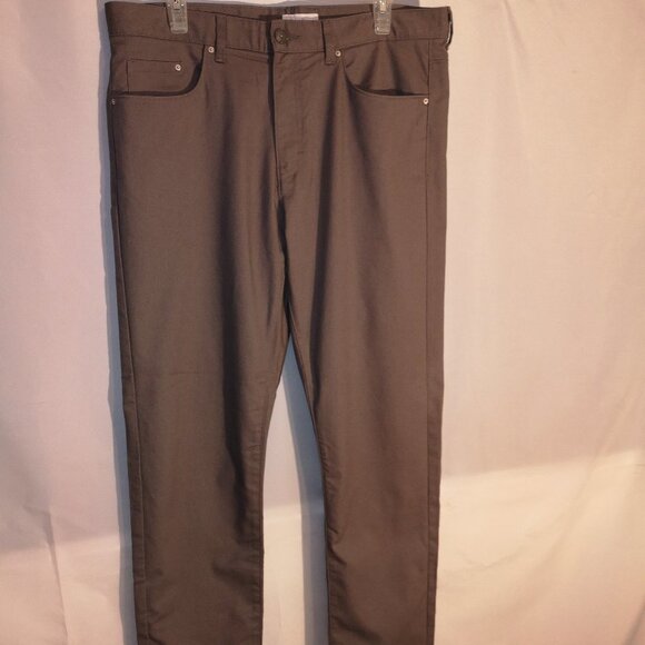 Calvin Klein Other - Calvin Klein Men's Size 34/32 Slim Fit Straight Leg Grey Casual / Dress Pants